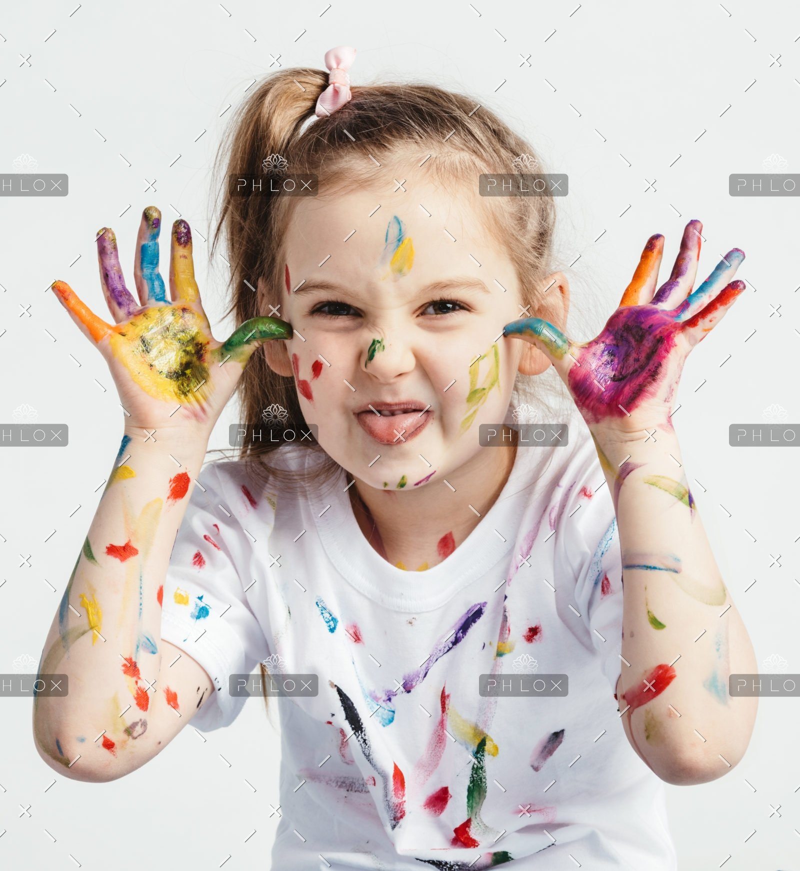 demo-attachment-1019-little-girl-covered-in-paint-making-funny-faces-P7MR25N-e1589450524799